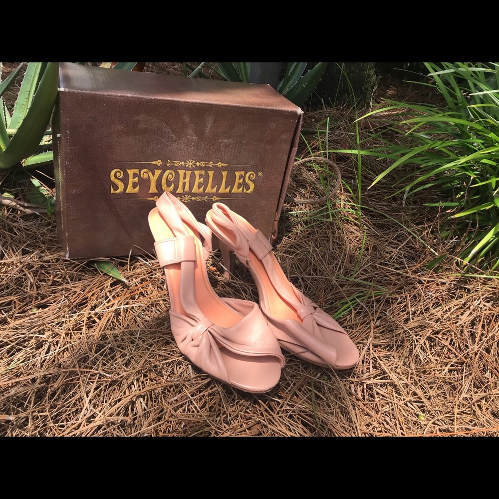 Taupe Seychelles Heels
